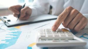How can an hr consultancy firm help handle disciplinary and grievance procedures correctly